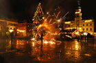 Fireshow w wykonaniu  Teatru Ognia 